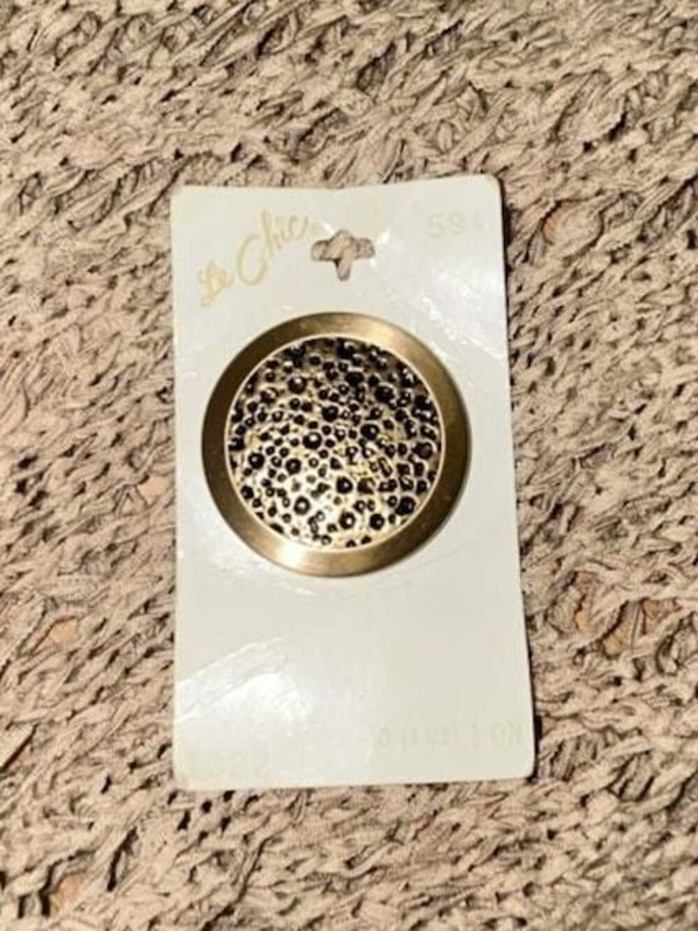 Le Chic Vintage 1 1/2 Inch Leopard Print Button, Model 1322